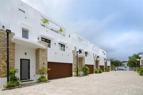 3318 Day Avenue Miami FL 33133