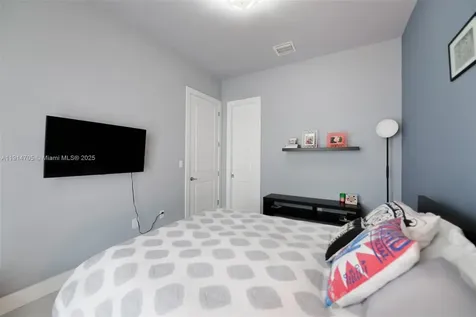 3318 Day Avenue Miami FL 33133