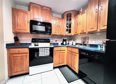 3475 N Country Club Drive Aventura FL 33180