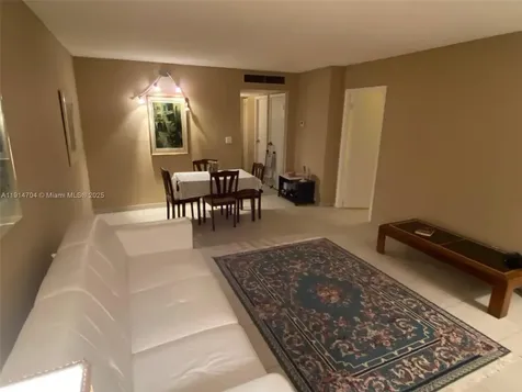 3475 N Country Club Drive Aventura FL 33180