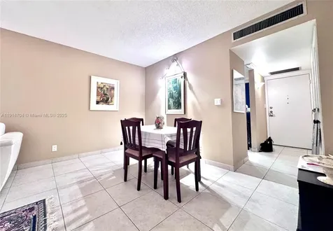 3475 N Country Club Drive Aventura FL 33180