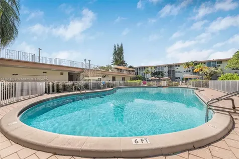 17000 NE 14th Avenue North Miami Beach FL 33162