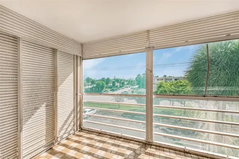 17000 NE 14th Avenue North Miami Beach FL 33162