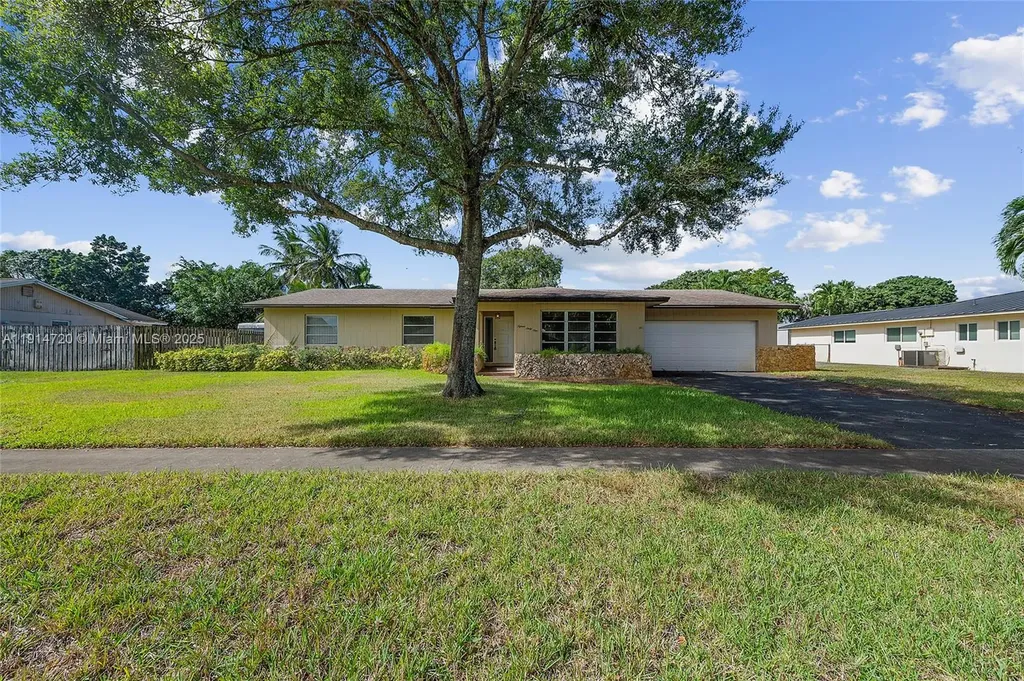 1561 SW 72nd Avenue Plantation FL 33317