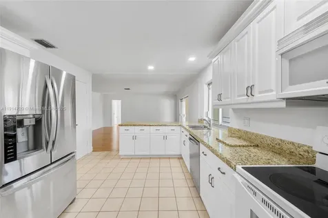 1561 SW 72nd Avenue Plantation FL 33317