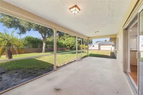 1561 SW 72nd Avenue Plantation FL 33317