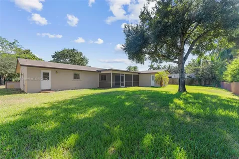 1561 SW 72nd Avenue Plantation FL 33317