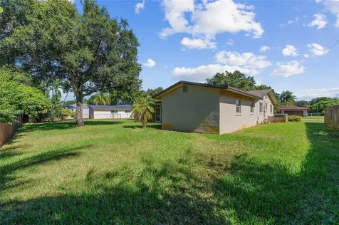 1561 SW 72nd Avenue Plantation FL 33317