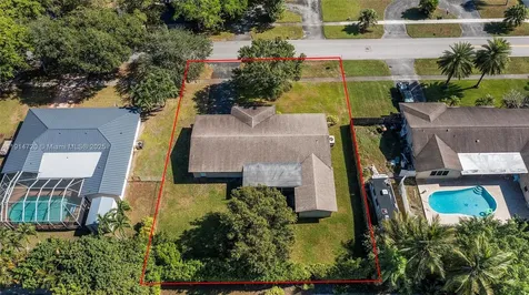 1561 SW 72nd Avenue Plantation FL 33317