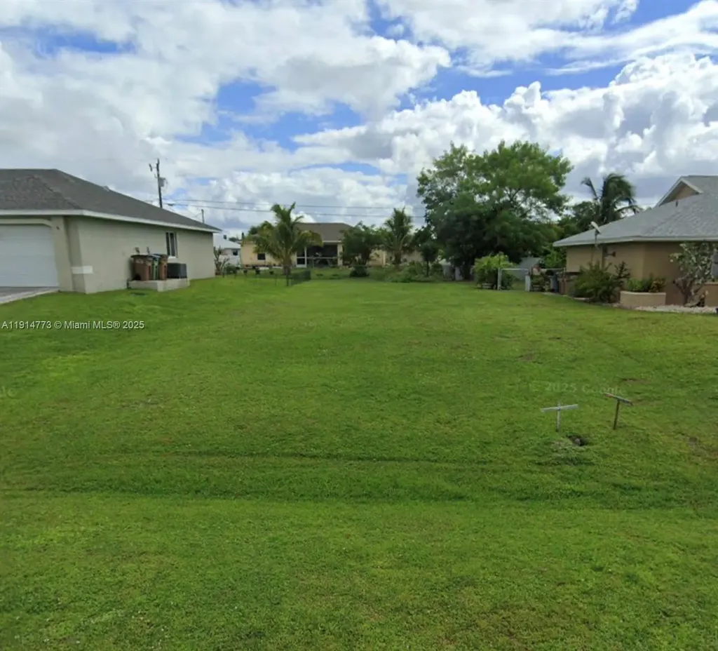 3807 SW 8th Court Cape Coral FL 33914