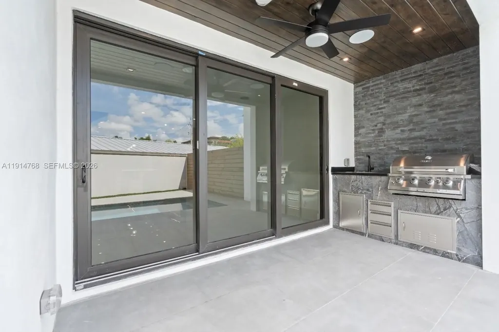 205 NE 17th Avenue Fort Lauderdale FL 33301