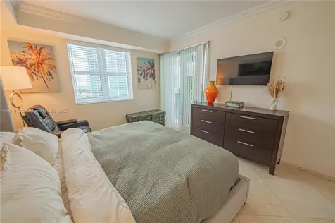 19900 E Country Club Drive Aventura FL 33180