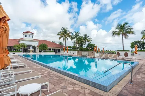 19900 E Country Club Drive Aventura FL 33180