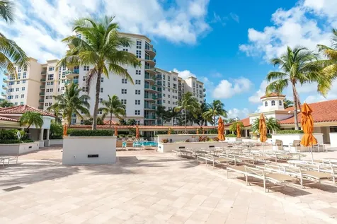 19900 E Country Club Drive Aventura FL 33180