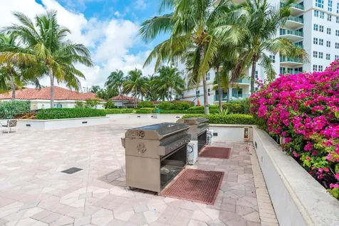 19900 E Country Club Drive Aventura FL 33180