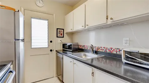 16790 NE 14th Avenue Miami FL 33162