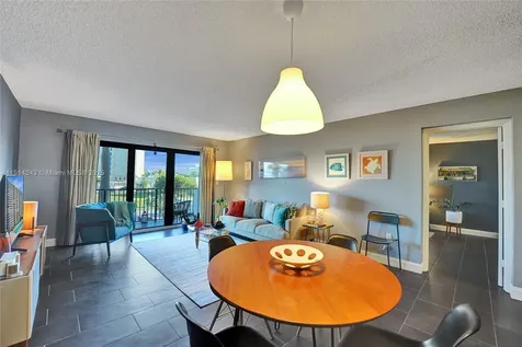 1201 S Ocean Drive Hollywood FL 33019