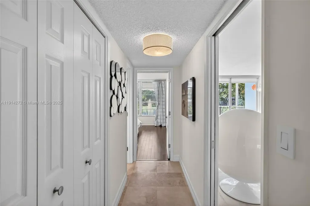 3611 Oaks Clubhouse Drive Pompano Beach FL 33069