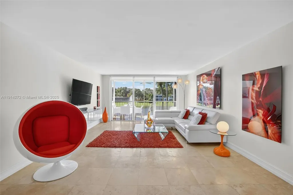 3611 Oaks Clubhouse Drive Pompano Beach FL 33069