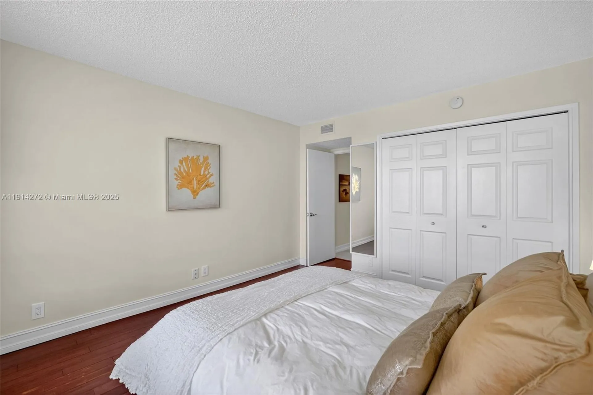3611 Oaks Clubhouse Drive Pompano Beach FL 33069