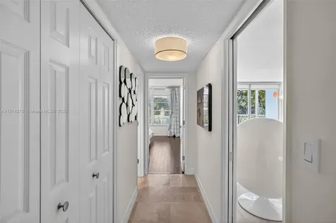 3611 Oaks Clubhouse Drive Pompano Beach FL 33069