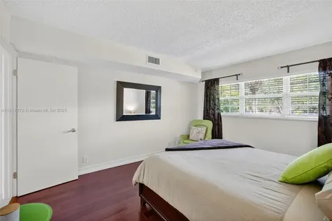 3611 Oaks Clubhouse Drive Pompano Beach FL 33069