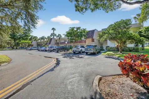 3611 Oaks Clubhouse Drive Pompano Beach FL 33069