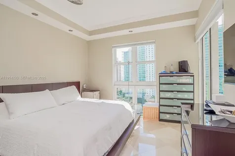 19900 E Country Club Drive Aventura FL 33180