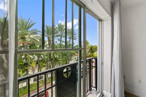 1060 Ocean Drive Miami Beach FL 33139