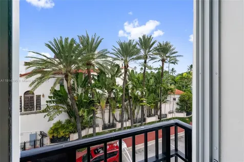 1060 Ocean Drive Miami Beach FL 33139