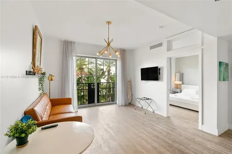 1060 Ocean Drive Miami Beach FL 33139