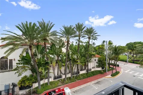 1060 Ocean Drive Miami Beach FL 33139