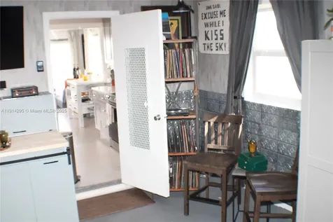 1511 Alfred Drive Boynton Beach FL 33426