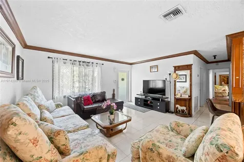 16050 NE 8th Court North Miami Beach FL 33162