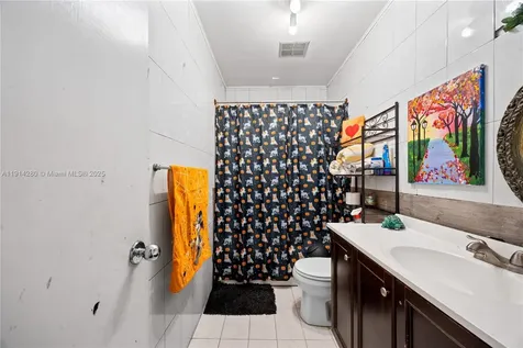 16050 NE 8th Court North Miami Beach FL 33162