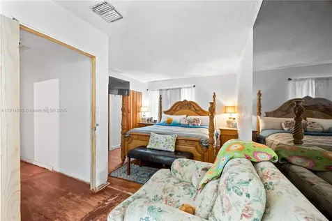 16050 NE 8th Court North Miami Beach FL 33162