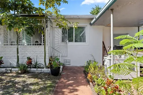 16050 NE 8th Court North Miami Beach FL 33162