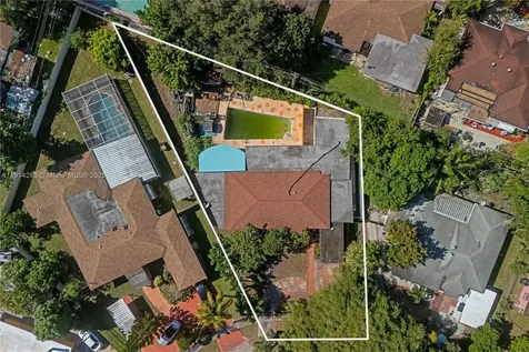 16050 NE 8th Court North Miami Beach FL 33162
