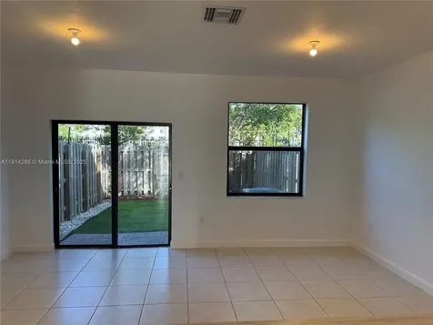 685 NE 208th Terrace Miami FL 33179