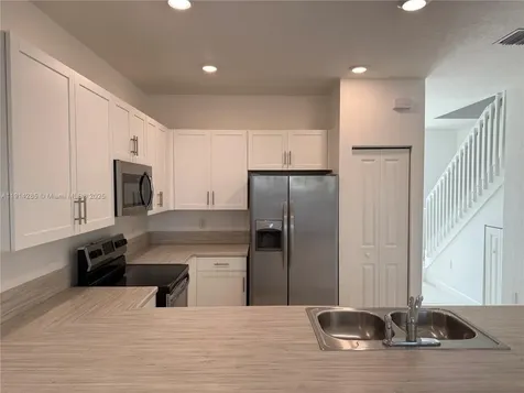685 NE 208th Terrace Miami FL 33179