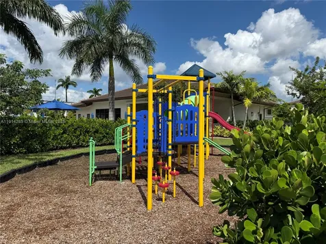 685 NE 208th Terrace Miami FL 33179