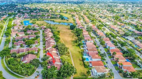 7652 S Pinewalk Drive S Margate FL 33063