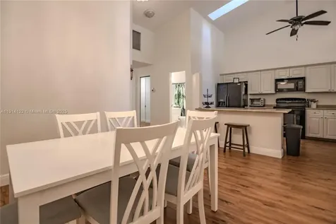 7652 S Pinewalk Drive S Margate FL 33063