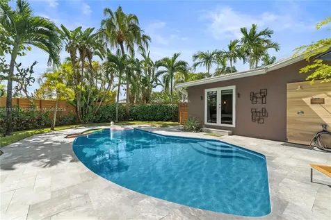 3460 NE 17th Way Oakland Park FL 33334