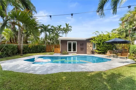 3460 NE 17th Way Oakland Park FL 33334