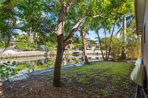 3460 NE 17th Way Oakland Park FL 33334