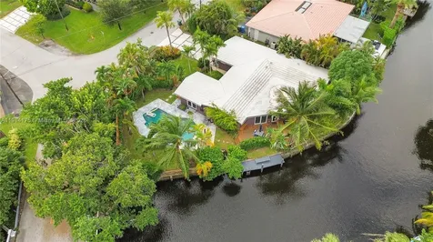 3460 NE 17th Way Oakland Park FL 33334