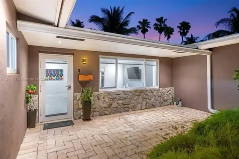 3460 NE 17th Way Oakland Park FL 33334