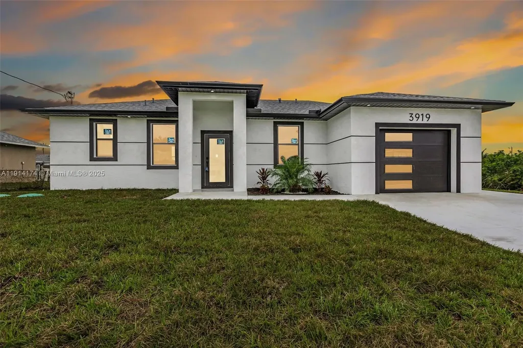 3919 SW 8th Street Lehigh Acres FL 33976