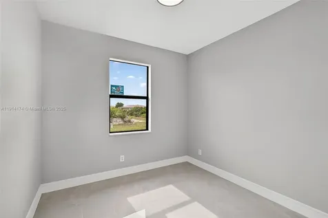 3919 SW 8th Street Lehigh Acres FL 33976